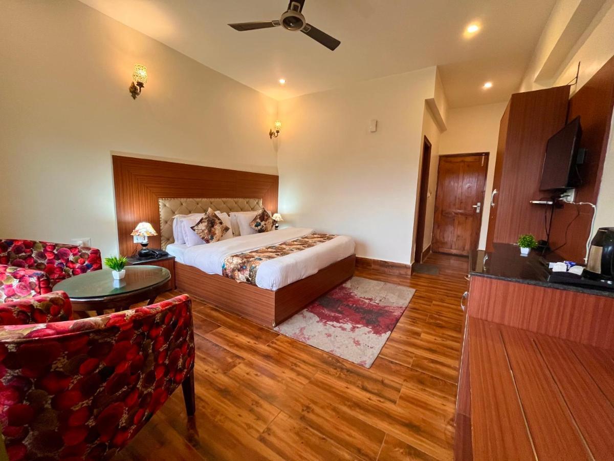 Hotel Kempty - A Boutique Hotel, Mussoorie Bagian luar foto